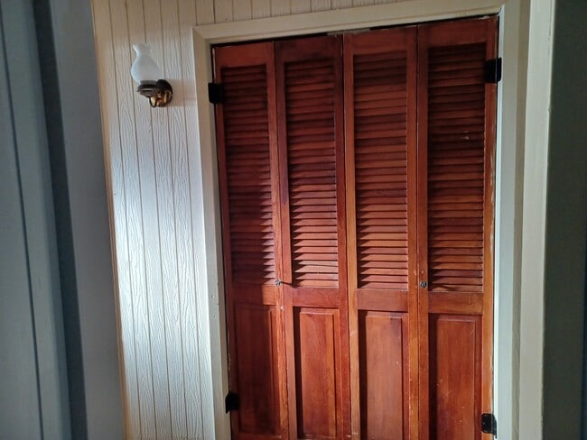 Photo - 1719 Oakley Ct Unit 1