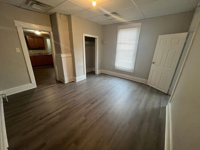 Photo - 2BR/1BA house in Algonquin area