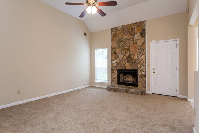 Photo - 495 Anna Ave