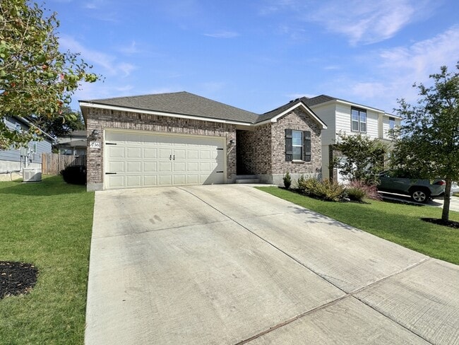 Photo - 736 Ft Leonard