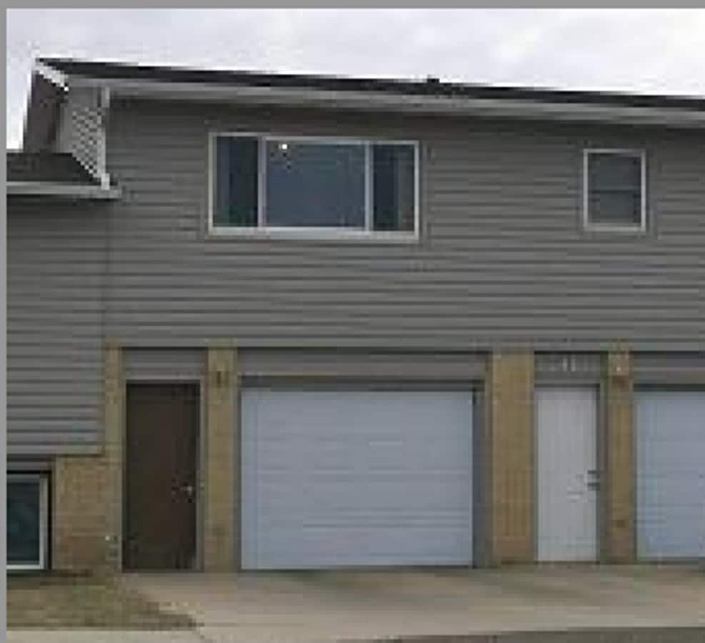 3 bedroom townhouse - 3 bedroom townhouse
