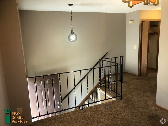 Building Photo - 1232 72nd Ave NE Rental