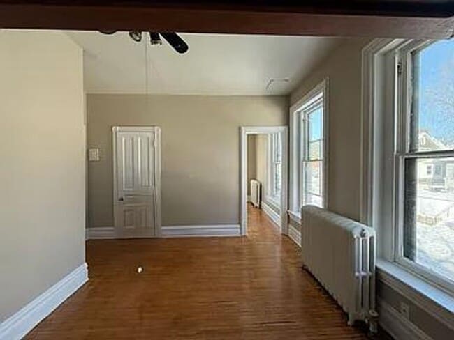 Photo - 223 Bates Ave Unidad 3