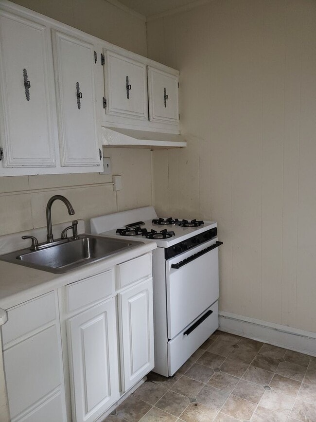 Photo - 2nd Floor Apt in Wilmington