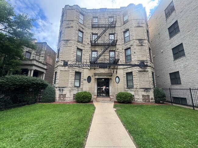 Building Photo - 6527 S Kimbark Ave Unit 3R Rental