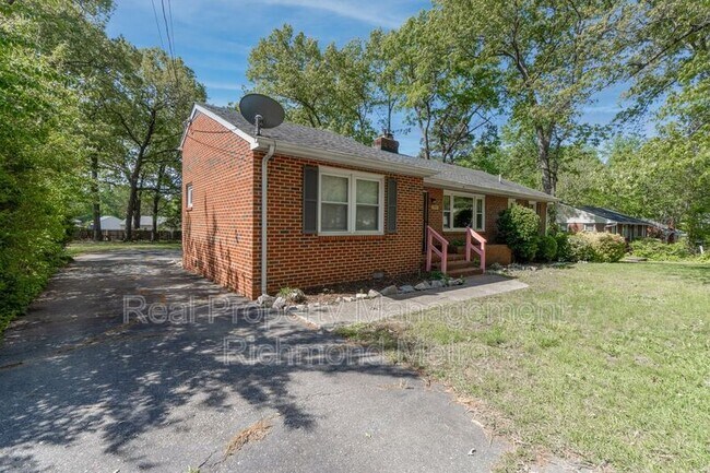 Photo - 7421 Dell Dr