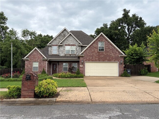 Building Photo - 2234 Tall Tree Ln