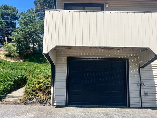 Photo - 132 NW Larry St Unit 132