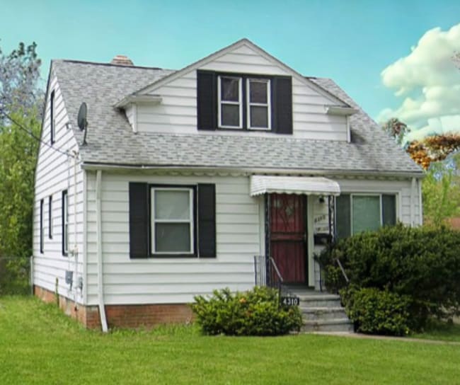 Photo - 4310 E 163rd St House