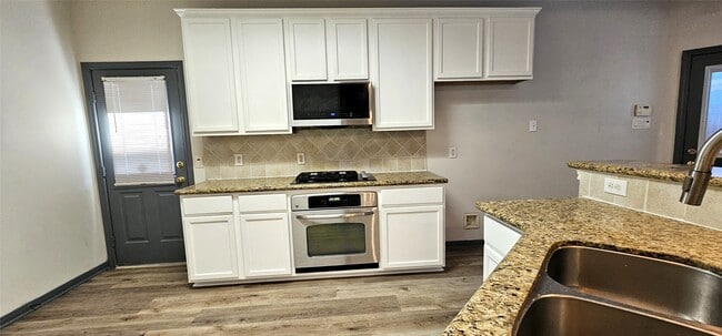 Photo - 18411 Autumn Park Dr