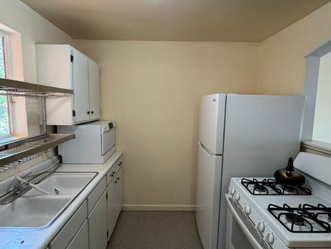 Photo - ECLECTIC ASHLAND RETREAT WTIH PARK LIKE YARD & UTILITIES