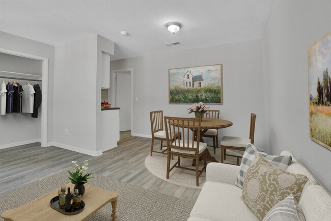 Dining room area - Mason Drive Apartments