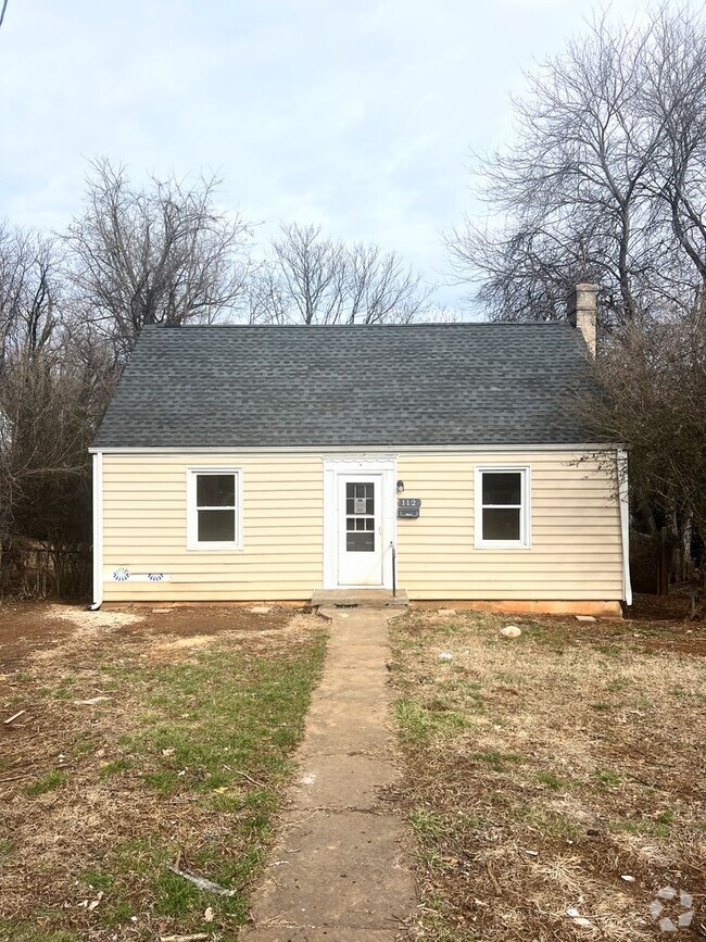 Building Photo - 4 Bedroom Home in Lynchburg