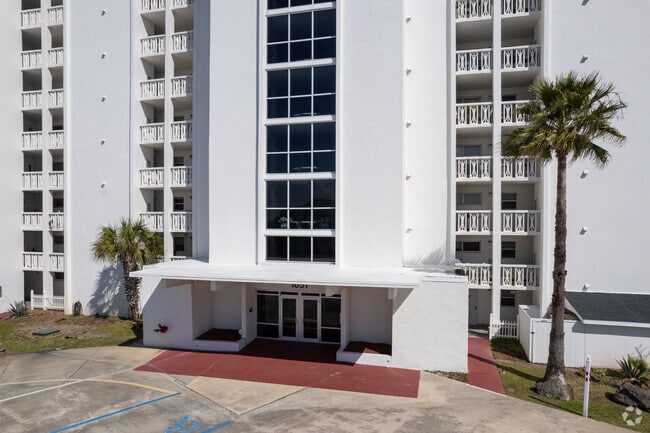 Photo - Van Lee Condominiums