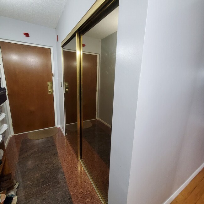Building Photo - 50 Broadlawn Park Unit 410 Rental