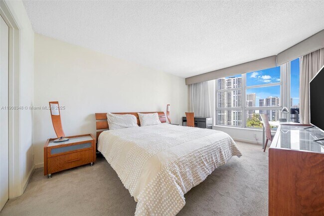 Photo - 3400 NE 192 St Unidad 1810