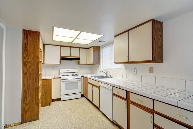 Photo - 519 Kristin Ln