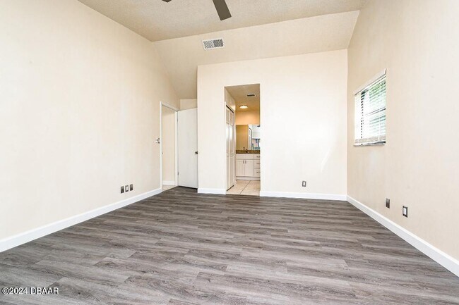 Photo - 4 Baywood Dr