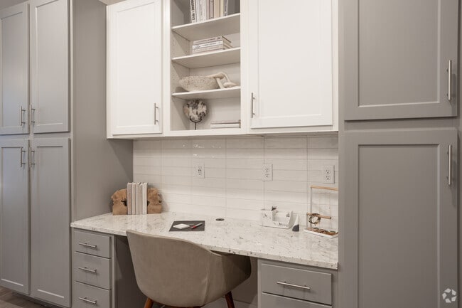 1HAB, 1BA - 728 ft² - Lenox Park