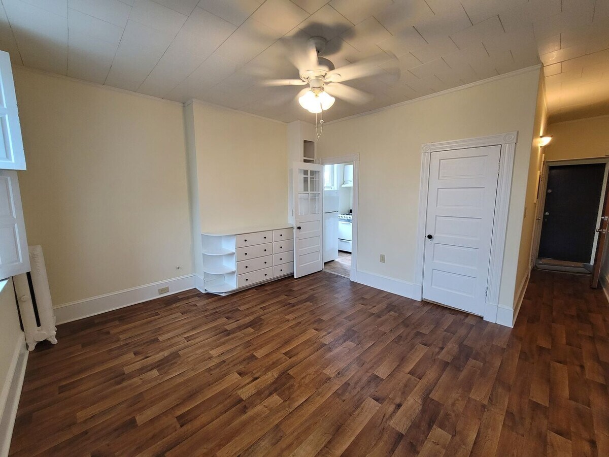 Photo - 2917 N Calvert St Apartment Unit 3F