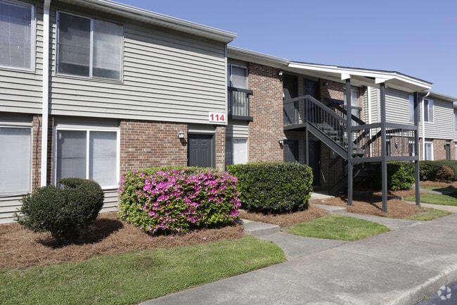 Lakeview Apartments