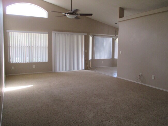 Photo - Chandler Single Story House - 3 Bedroom | 2 Bath Rental
