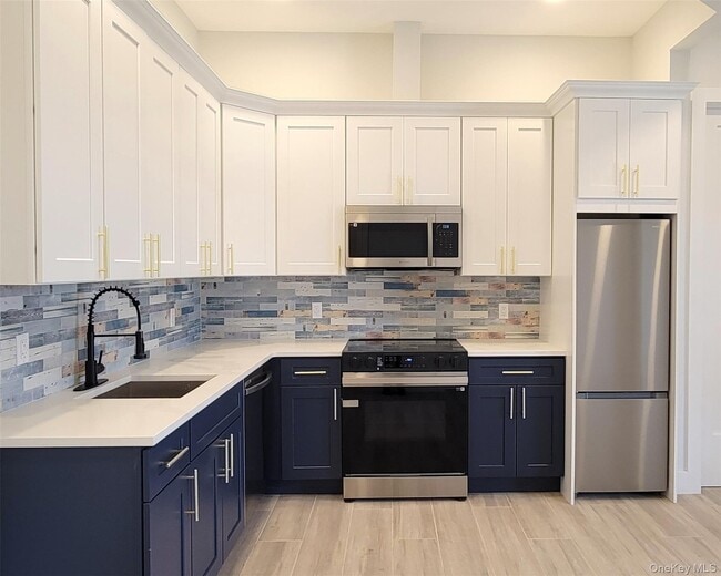 Building Photo - 82-19 Northern Blvd Unit 3A