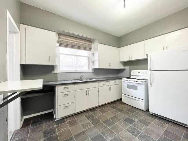 Photo - 128 Geneva St Unit Main