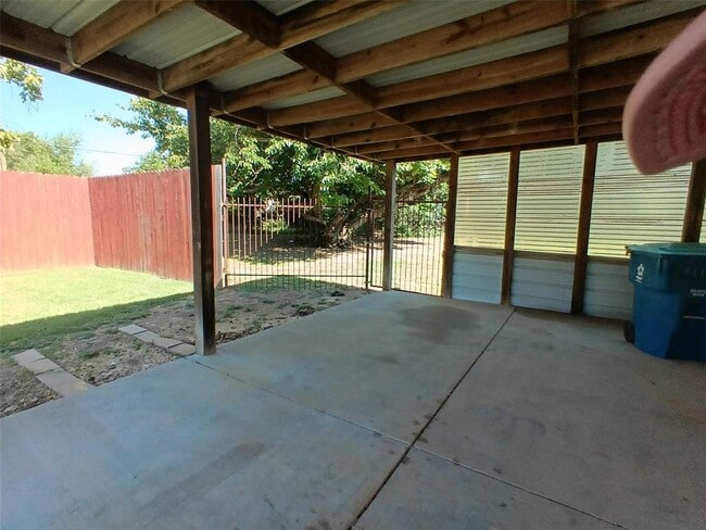 Photo - 512 Adair Blvd