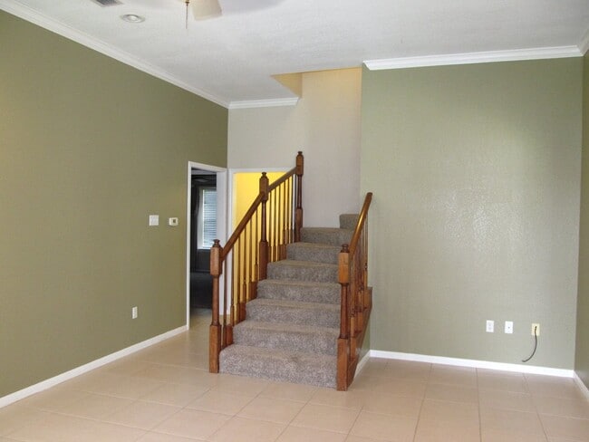Photo - LARGE 4 BEDROOM NEAR LAKE