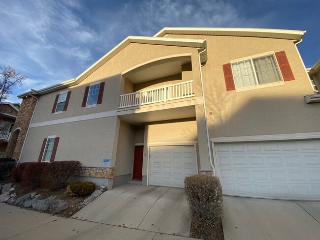 Building Photo - 1061 Canyon Meadow Dr