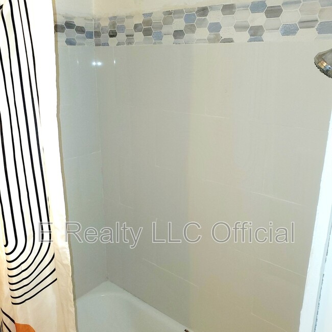 Photo - 5502 W Thompson St