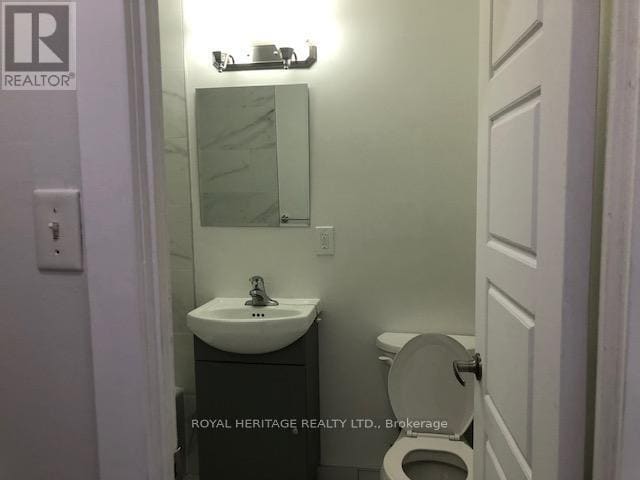 Photo - 945 Simcoe St N Unit 103