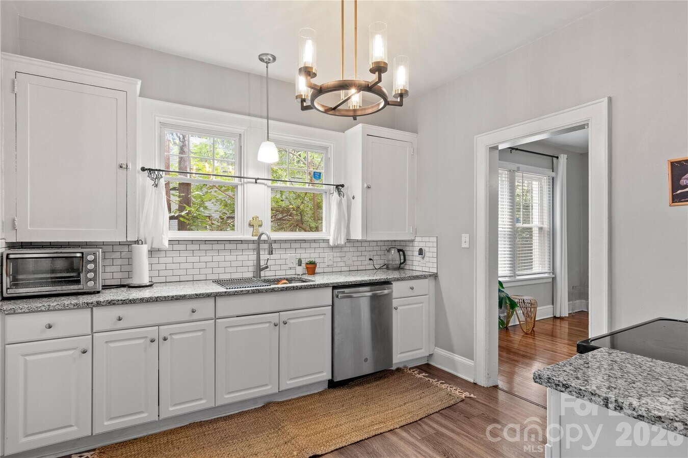 Photo - 2308 Carmine St