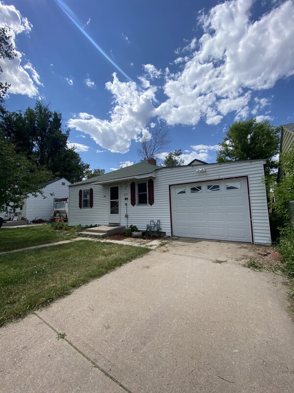 Photo - 416 E 3rd St