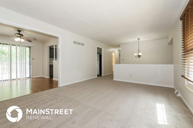 Photo - 509 NE Shiloh Cir