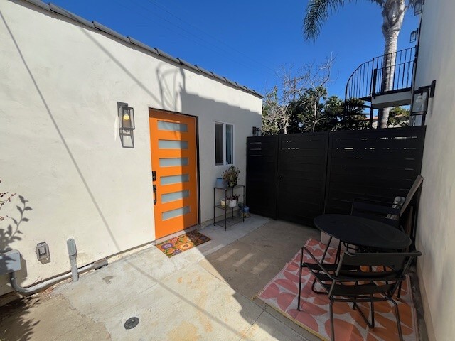Building Photo - 2831 S Bedford St Unit 2833 Rental