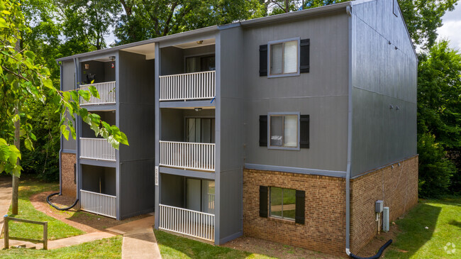 Pine Knoll Apartments - Pine Knoll Apartments