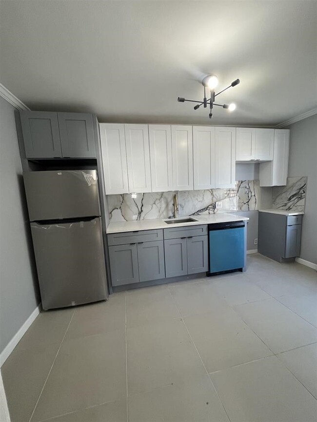 Photo - 199 Hobart Ave Condo Unit 4
