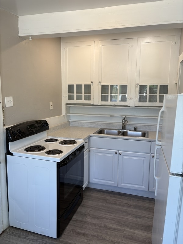 Photo - 1060 Grand Ave
