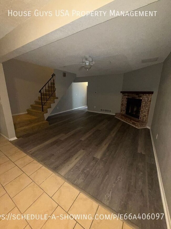 Photo - 212 NE Cedar Ct