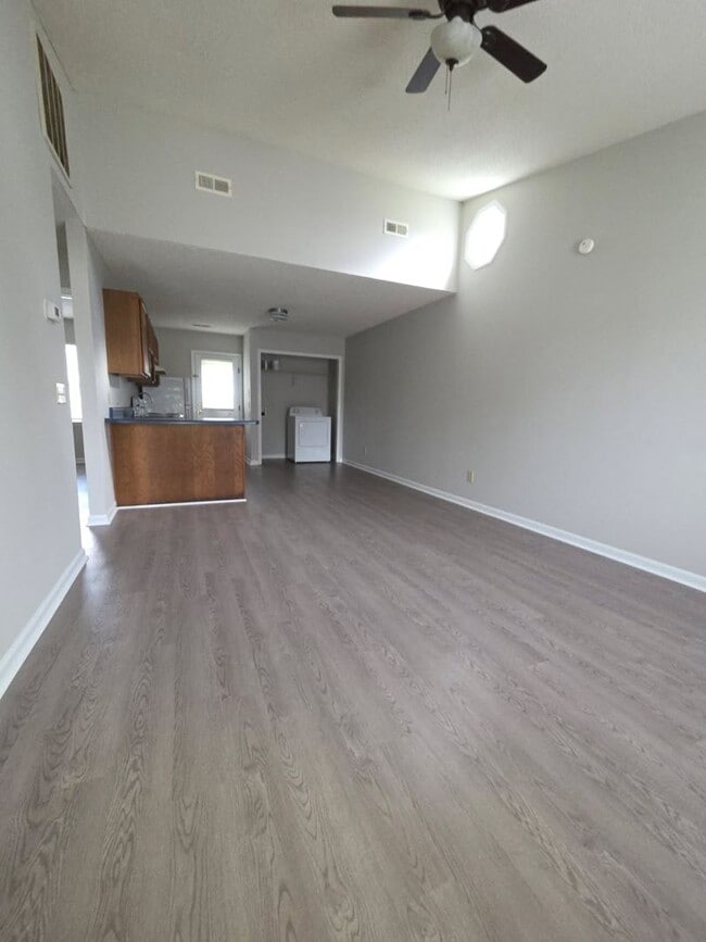 Photo - 309 E Spruce St Unit 309 B Spruce Street