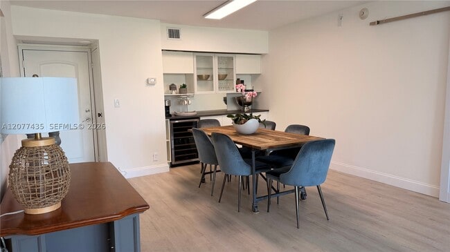 Photo - 100 Bayview Dr Unit 431