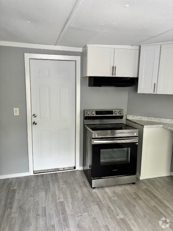Building Photo - 157 Coombs Ave SE Rental