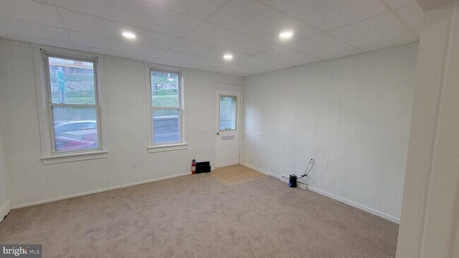 Photo - 329 Bedford St