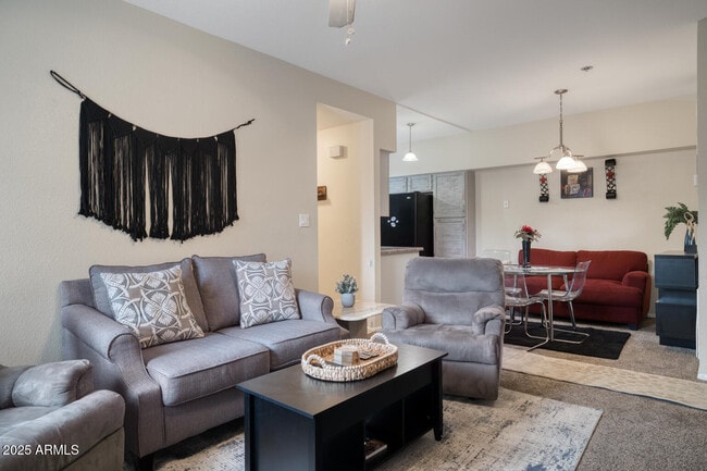 Photo - 154 W 5th St