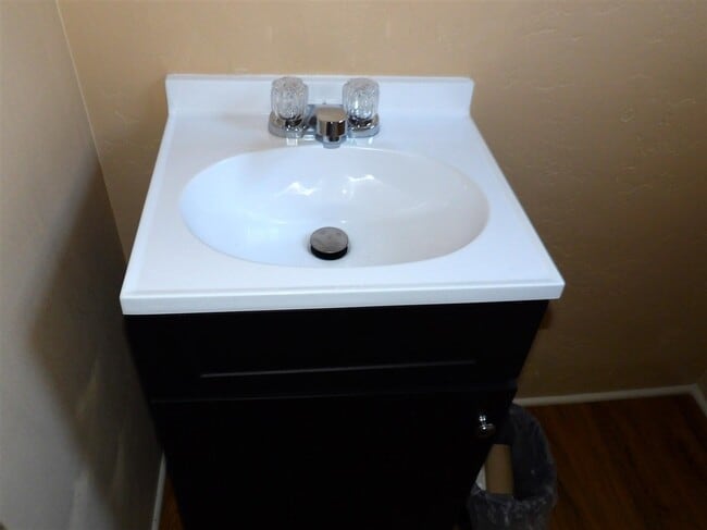 Photo - 302 SW Park Ave