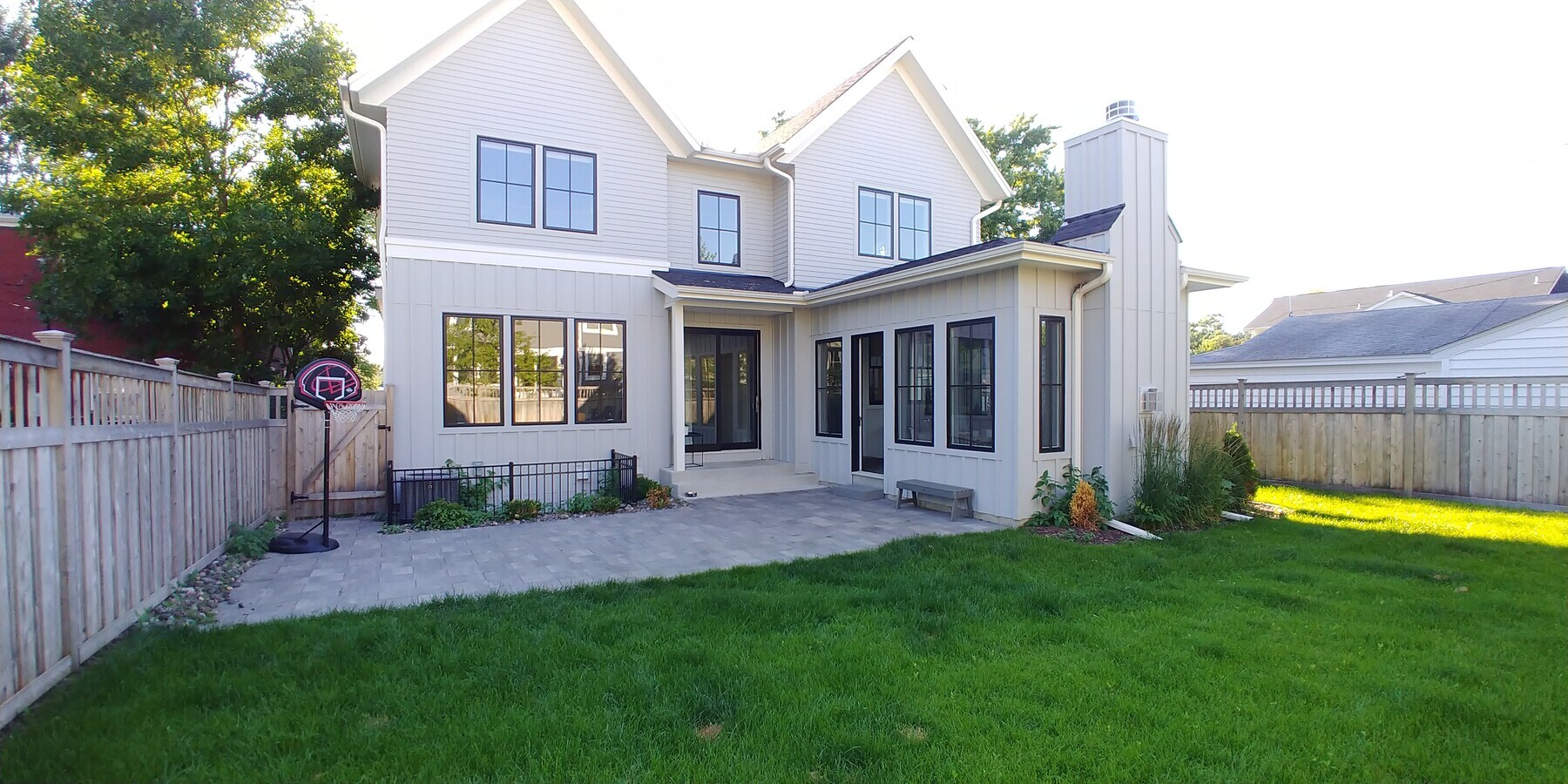 Photo - 6105 Kellogg Ave