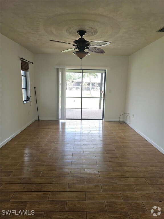 Building Photo - 1458 SE 13th St Rental