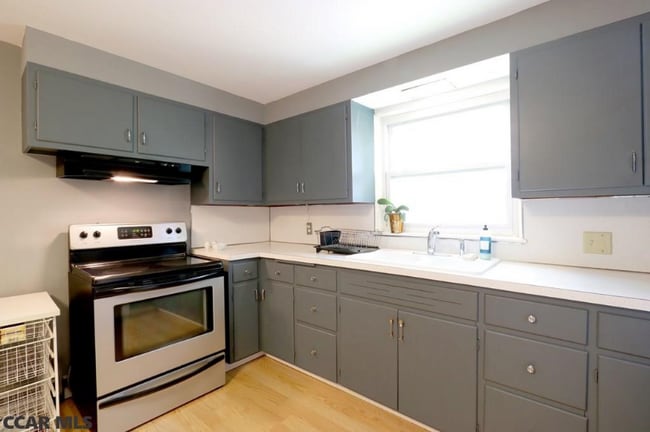 Photo - 635 W Nittany Ave